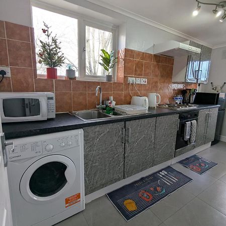 A&A Apartment Basildon Nevendon المظهر الخارجي الصورة