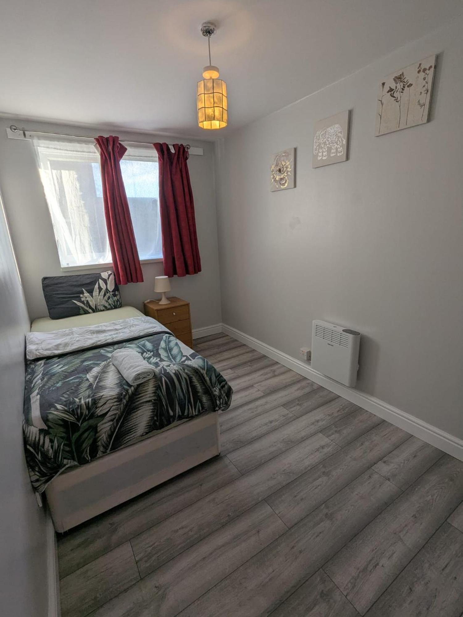 A&A Apartment Basildon Nevendon المظهر الخارجي الصورة