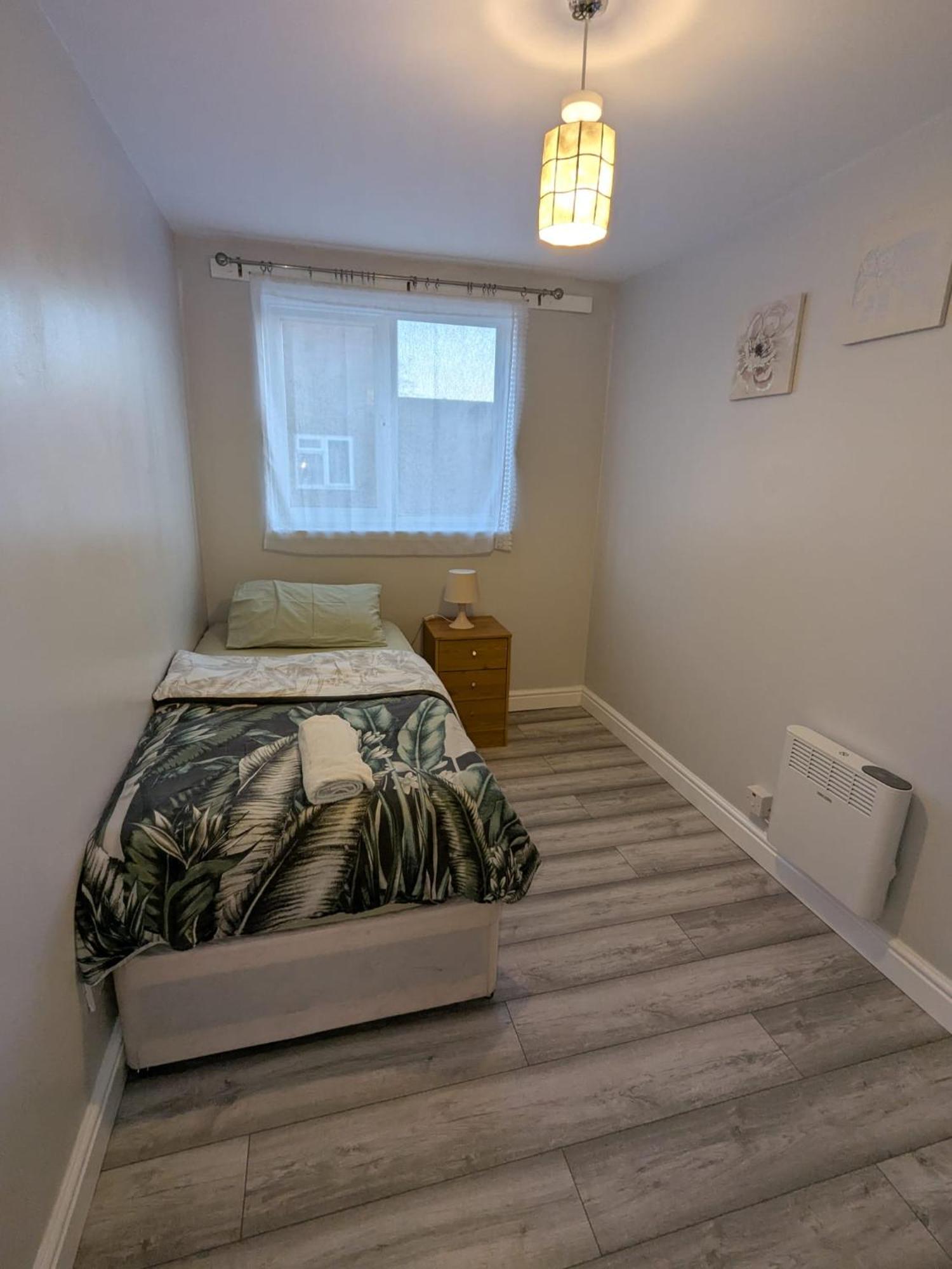 A&A Apartment Basildon Nevendon المظهر الخارجي الصورة