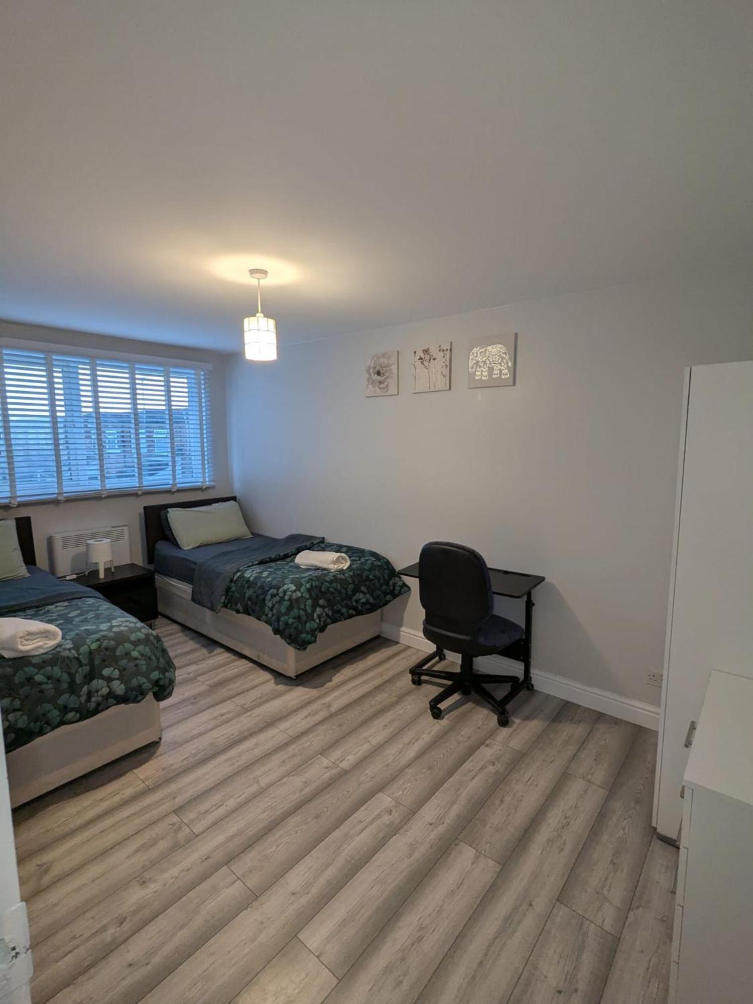 A&A Apartment Basildon Nevendon المظهر الخارجي الصورة