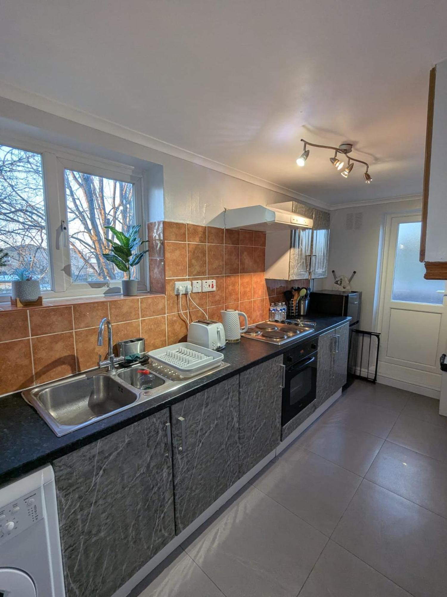 A&A Apartment Basildon Nevendon المظهر الخارجي الصورة