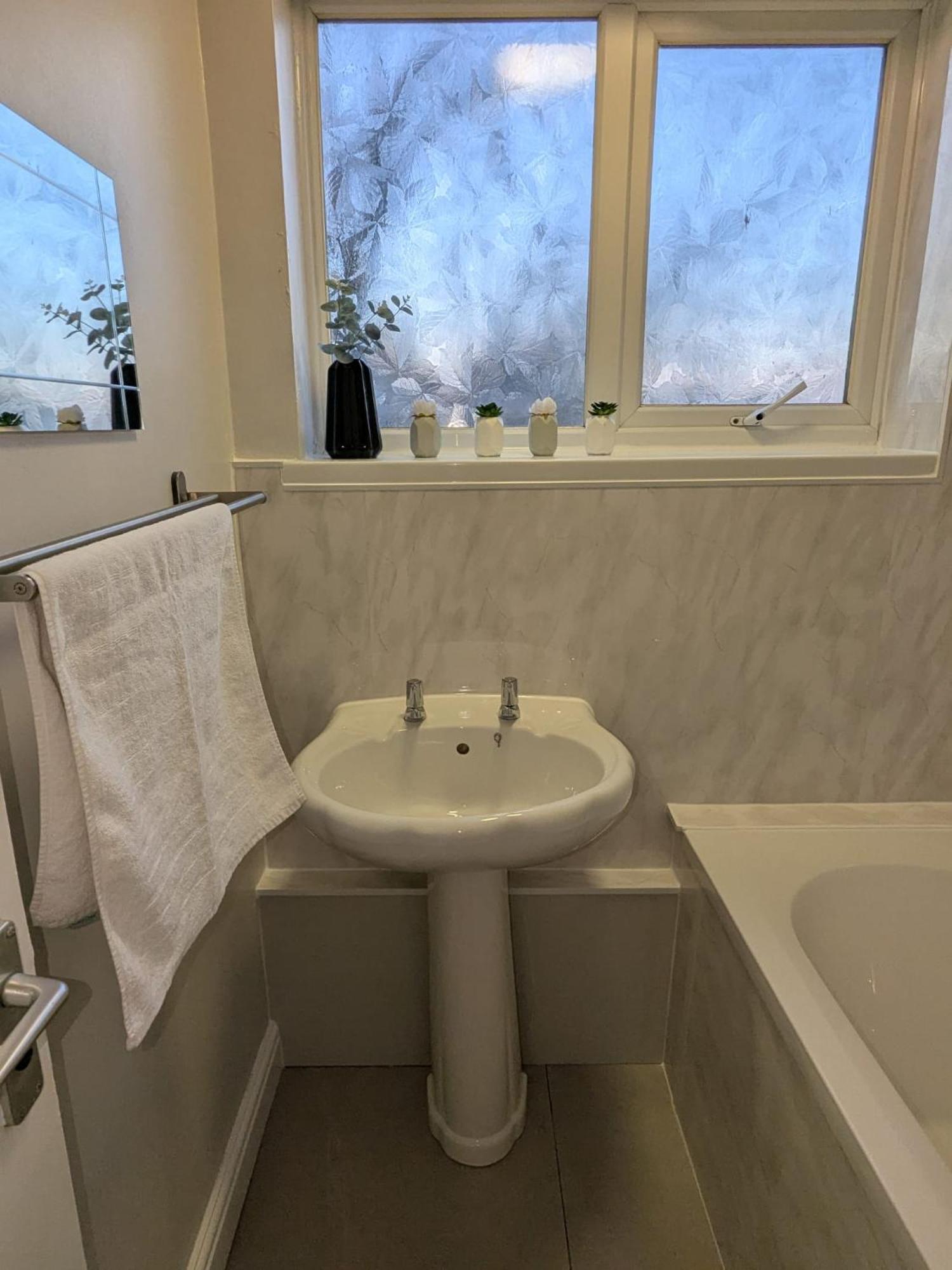 A&A Apartment Basildon Nevendon المظهر الخارجي الصورة