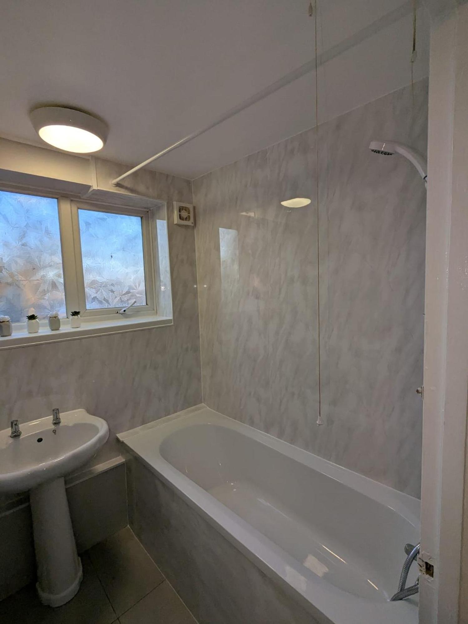 A&A Apartment Basildon Nevendon المظهر الخارجي الصورة