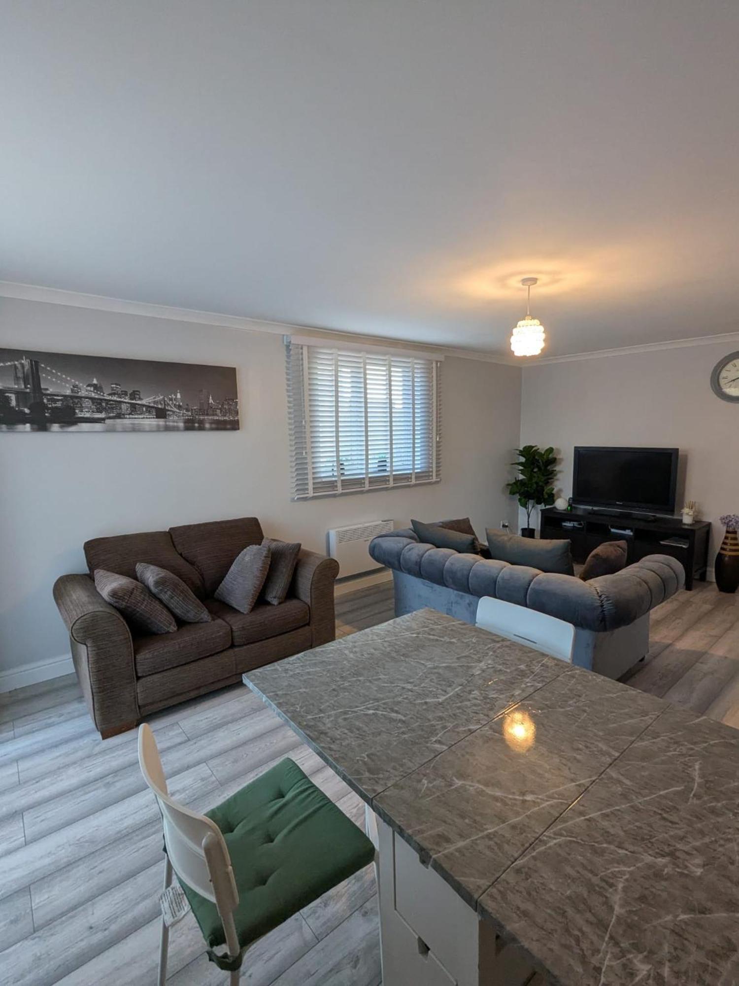 A&A Apartment Basildon Nevendon المظهر الخارجي الصورة