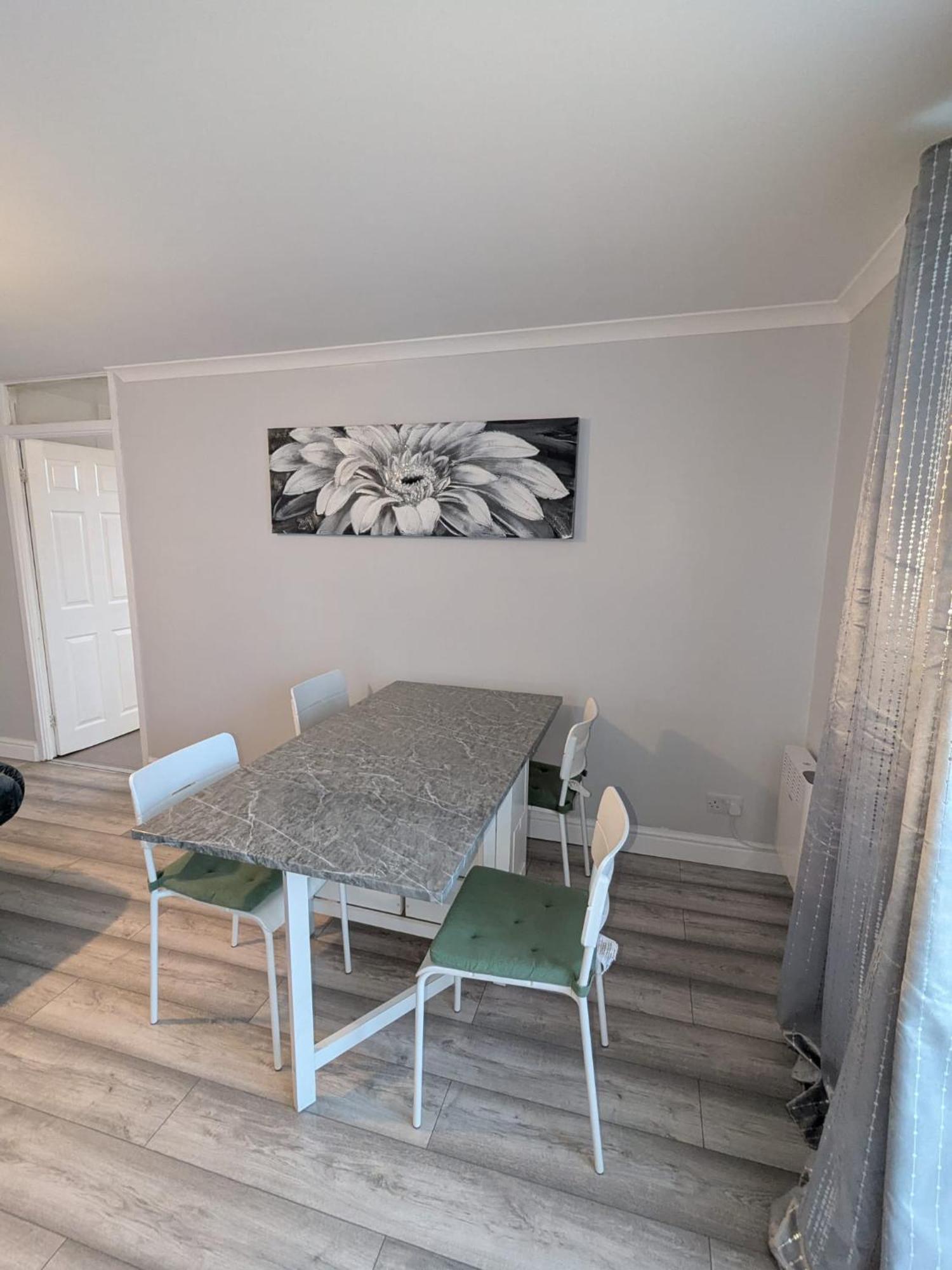 A&A Apartment Basildon Nevendon المظهر الخارجي الصورة